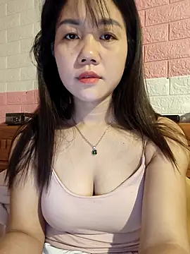 Ngocmai lazdy online show from March 28, 2026, 12:11 am