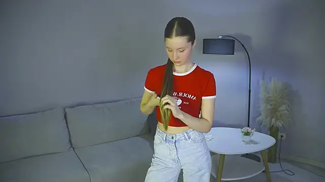 AleenKilogan online show from January 13, 2026, 9:24 am