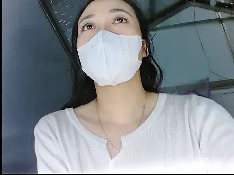 Snapshot of Onikimii chatting on February 5, 2026, 4:36 pm Onikimii online show from February 5, 2026, 4:36 pm