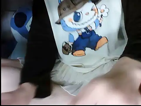 Snapshot of Onikimii chatting on February 10, 2026, 3:55 pm Onikimii online show from February 10, 2026, 3:55 pm