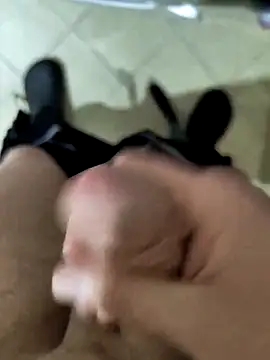 Snapshot of couple1508 chatting on March 4, 2026, 2:14 pm couple1508 online show from March 4, 2026, 2:14 pm