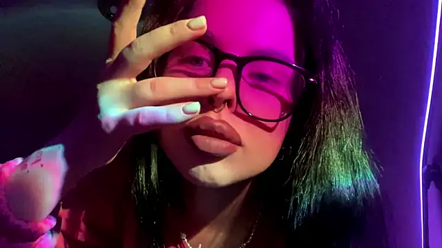 AkilahMilke online show from January 13, 2026, 4:33 pm