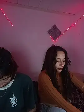 AlexxaAndRileyy online show from July 19, 2026, 3:48 am