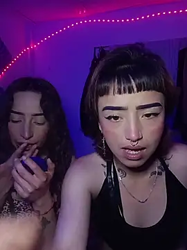 AlexxaAndRileyy online show from June 13, 2026, 9:24 pm