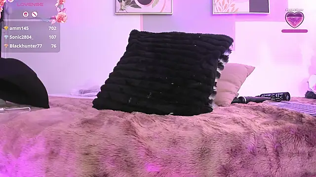 april jones05 online show from March 12, 2026, 3:49 pm