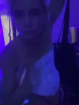 MANDALYN online show from March 4, 2026, 1:24 am