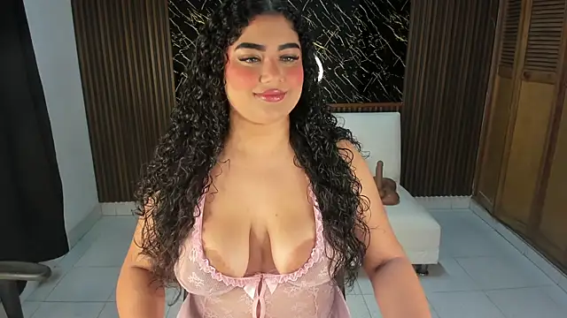 Karla18  online show from May 25, 2026, 3:33 pm