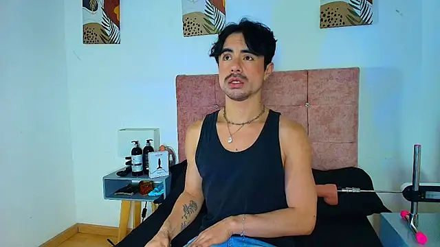 Snapshot of Ethan_Briggs_ chatting on February 5, 2026, 3:35 am Ethan Briggs online show from February 5, 2026, 3:35 am