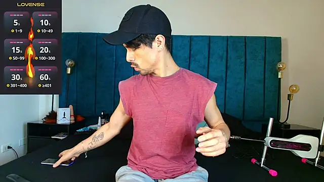 Ethan Briggs  online show from April 9, 2026, 3:30 am