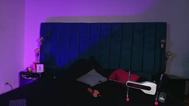 Ethan Briggs  online show from March 7, 2026, 3:35 am