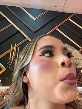 Lucy Carson  online show from February 9, 2026, 9:46 pm