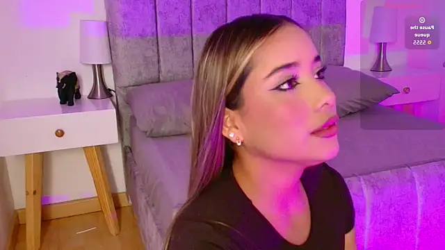 Lucy Carson  online show from March 18, 2026, 3:42 am