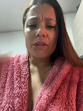 Pretty  Milf online show from March 6, 2026, 9:26 am