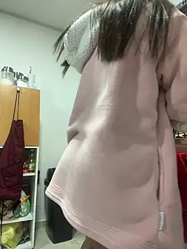 Pretty  Milf online show from March 11, 2026, 9:47 am