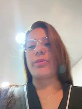 Pretty  Milf online show from May 16, 2026, 12:15 pm