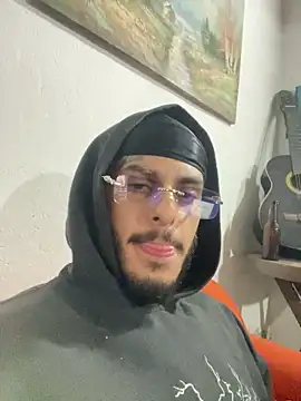 Snapshot of liyamjunior chatting on February 21, 2026, 6:15 am liyamjunior online show from February 21, 2026, 6:15 am