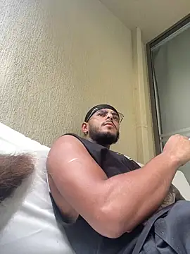 Snapshot of liyamjunior chatting on February 8, 2026, 3:54 pm liyamjunior online show from February 8, 2026, 3:54 pm