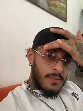 Snapshot of liyamjunior chatting on February 20, 2026, 5:04 pm liyamjunior online show from February 20, 2026, 5:04 pm