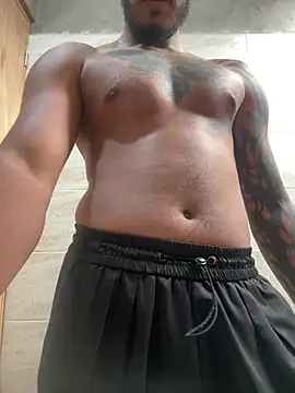 Snapshot of liyamjunior chatting on February 2, 2026, 8:08 pm liyamjunior online show from February 2, 2026, 8:08 pm