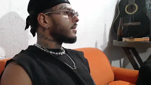 Snapshot of liyamjunior chatting on February 16, 2026, 6:01 am liyamjunior online show from February 16, 2026, 6:01 am