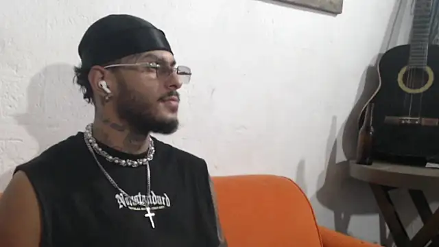 Snapshot of liyamjunior chatting on February 19, 2026, 5:04 am liyamjunior online show from February 19, 2026, 5:04 am