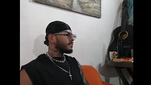 Snapshot of liyamjunior chatting on February 15, 2026, 5:12 pm liyamjunior online show from February 15, 2026, 5:12 pm