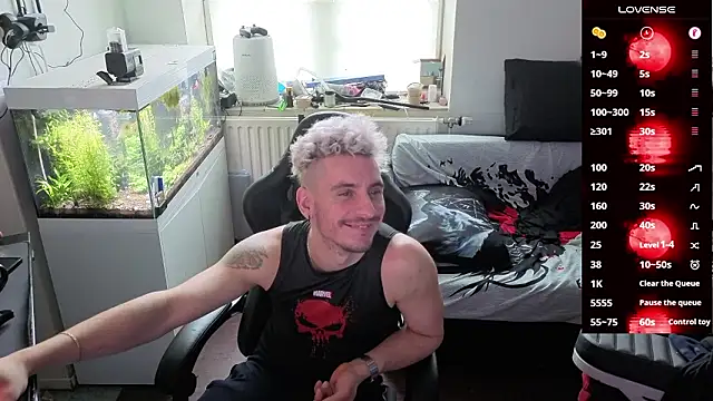 Rayzel White online show from March 10, 2026, 1:26 pm