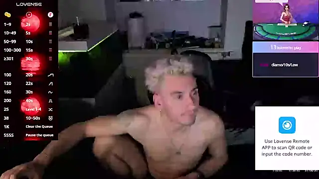 Rayzel White online show from May 16, 2026, 1:37 am