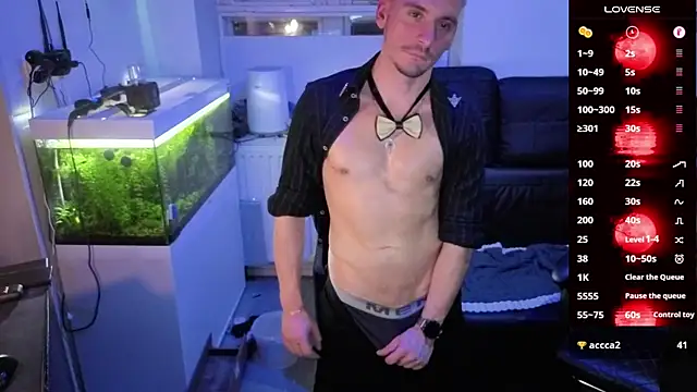 Rayzel White online show from February 14, 2026, 10:10 pm