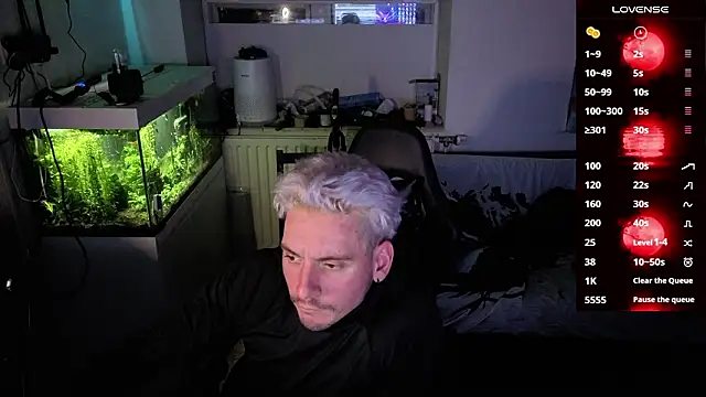 Rayzel White online show from March 12, 2026, 10:36 pm