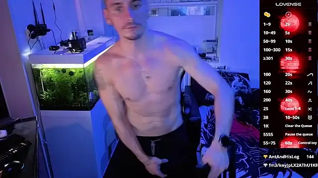 Rayzel White online show from February 24, 2026, 2:01 am