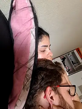 Neveencantada00 online show from February 7, 2026, 2:25 pm