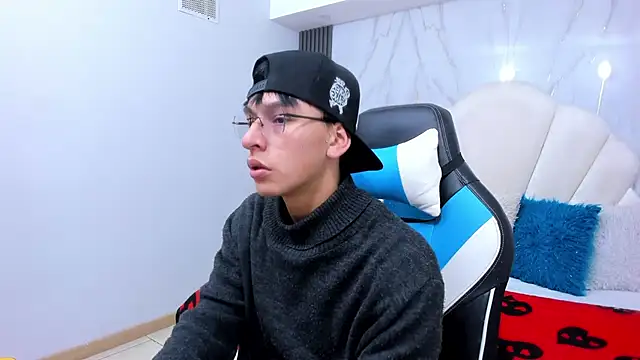 Alexander Collinss online show from January 18, 2026, 7:28 pm