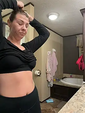 Snapshot of tastemecaroline chatting on February 22, 2026, 1:19 am tastemecaroline online show from February 22, 2026, 1:19 am