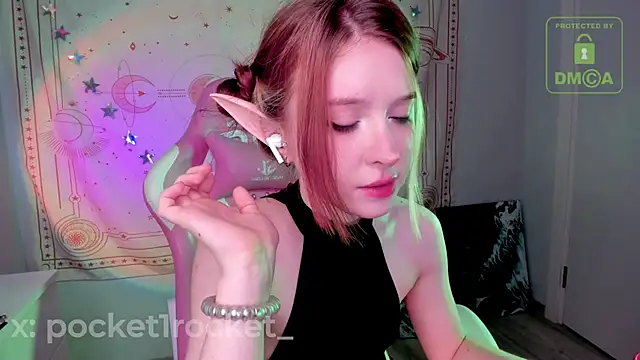 Snapshot of _PocketRocket_ chatting on October 22, 2025, 9:46 pm PocketRocket online show from October 22, 2025, 9:46 pm