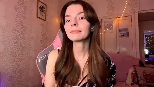 LavondaDeleston online show from February 11, 2026, 4:51 pm