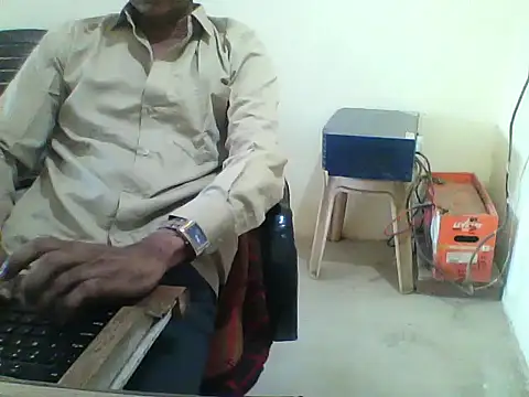 Snapshot of dream_king_1985 chatting on February 16, 2026, 6:34 am dream king 1985 online show from February 16, 2026, 6:34 am