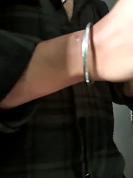 Snapshot of Hottlund6 chatting on February 8, 2026, 2:20 am Hottlund6 online show from February 8, 2026, 2:20 am