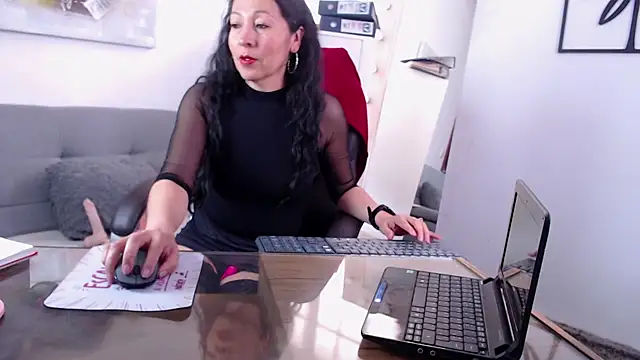 loretta fraser online show from April 14, 2026, 1:05 pm