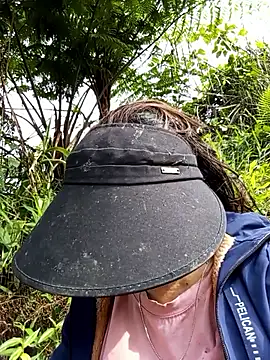 Snapshot of Nga_x9 chatting on February 16, 2026, 7:18 am Nga x9 online show from February 16, 2026, 7:18 am