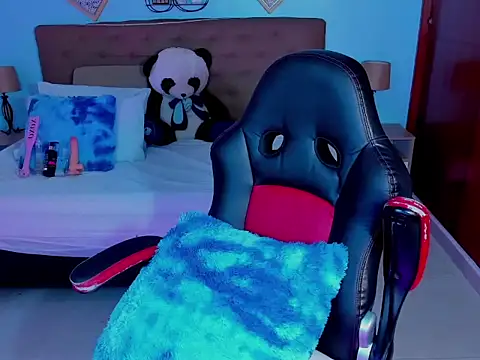 Snapshot of charlotte_bronte chatting on February 21, 2026, 5:37 pm charlotte bronte online show from February 21, 2026, 5:37 pm