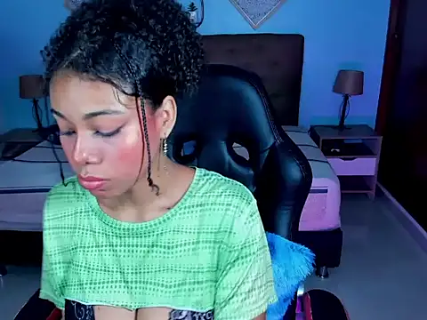 Snapshot of charlotte_bronte chatting on February 8, 2026, 5:54 pm charlotte bronte online show from February 8, 2026, 5:54 pm