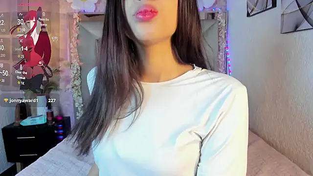 Snapshot of Estrellaa_1 chatting on March 9, 2026, 1:47 pm Estrellaa 1 online show from March 9, 2026, 1:47 pm
