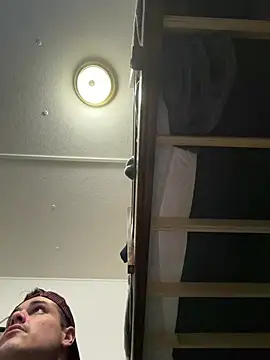 Snapshot of Derekmars chatting on April 1, 2026, 12:13 am Derekmars online show from April 1, 2026, 12:13 am