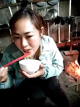 Snapshot of out-lustt chatting on January 15, 2026, 4:27 am out-lustt online show from January 15, 2026, 4:27 am