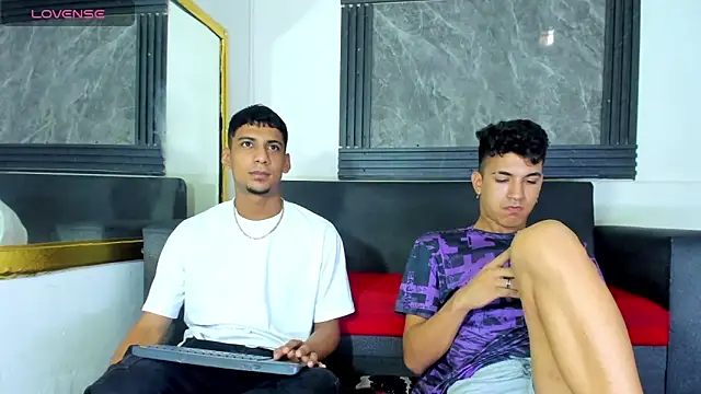 ALEX KEITH26 online show from March 18, 2026, 1:35 pm