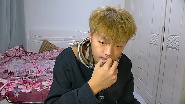 Chocolates-001 online show from February 10, 2026, 11:09 am