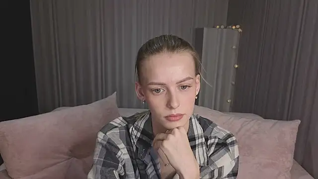 kittie like18 online show from February 5, 2026, 1:12 am