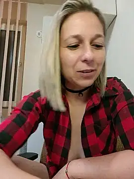 AdaJoy online show from May 31, 2026, 11:16 pm