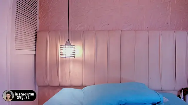 Snapshot of avy_st chatting on February 14, 2026, 3:51 am avy st online show from February 14, 2026, 3:51 am